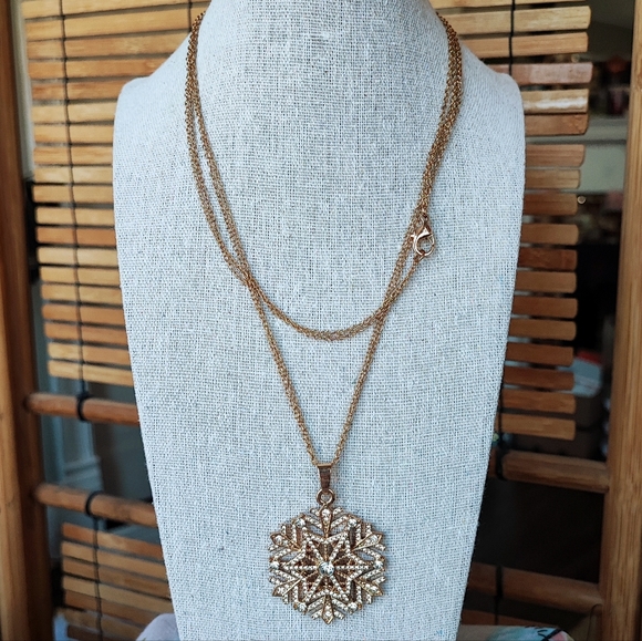 Large SNOWFLAKE Brilliant Clear Rhinestone Gold Tone Dual Link Chain Necklace - Picture 2 of 12